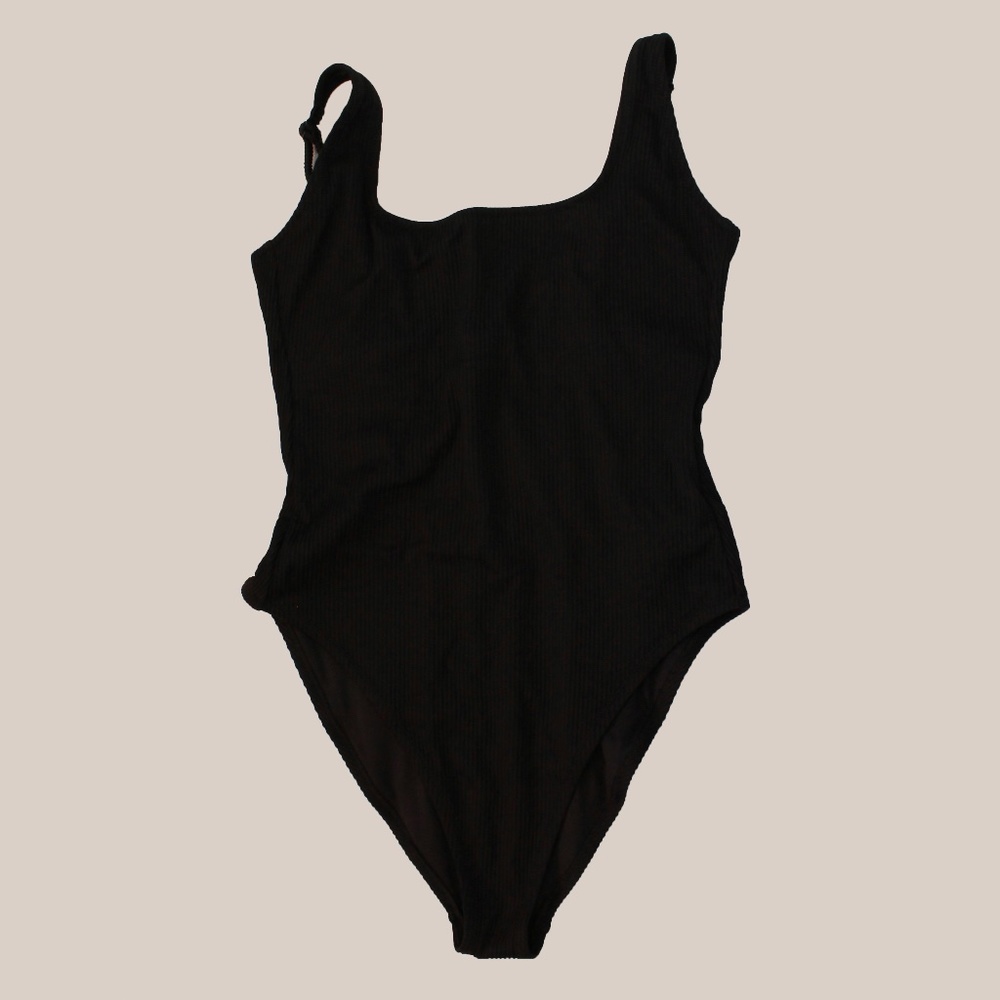 NWOT Old Navy One Piece Swimsuit